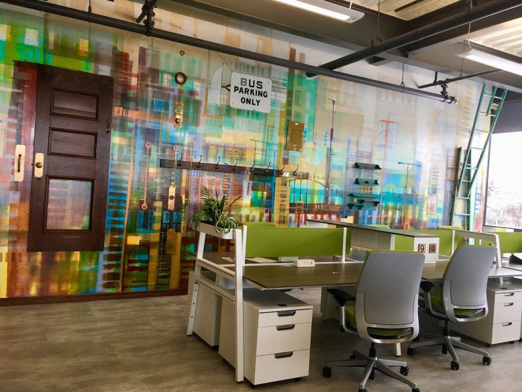 sandbox-coworking-mural-door